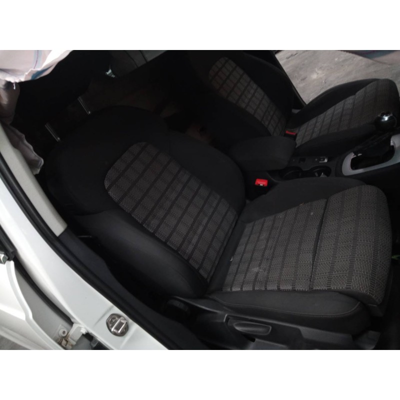 audi q3 (8ug) del año 2016