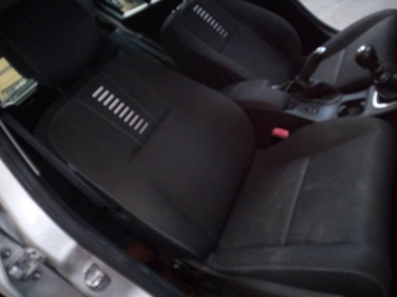 renault megane iii berlina 5 p del año 2011