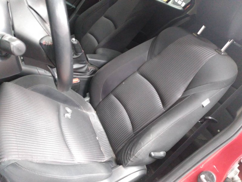 mazda 3 lim. () del año 2015