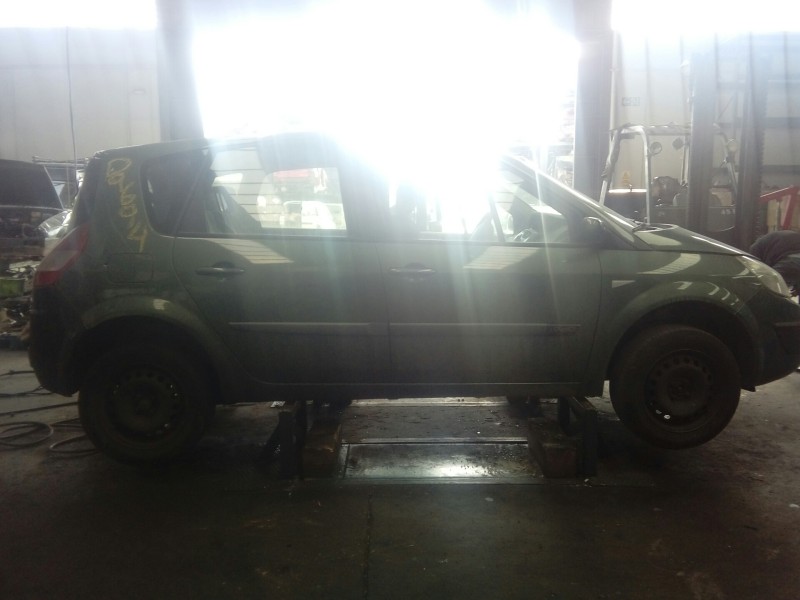 renault scenic ii del año 2004