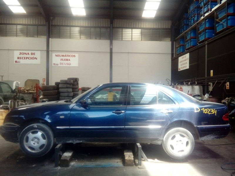 mercedes-benz clase e (w210) berlina diesel del año 2000