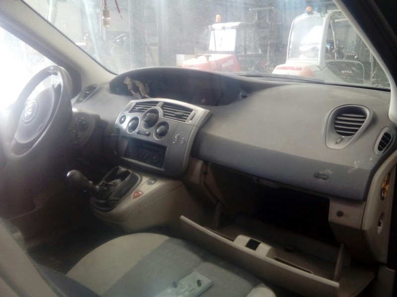 renault scenic ii del año 2004