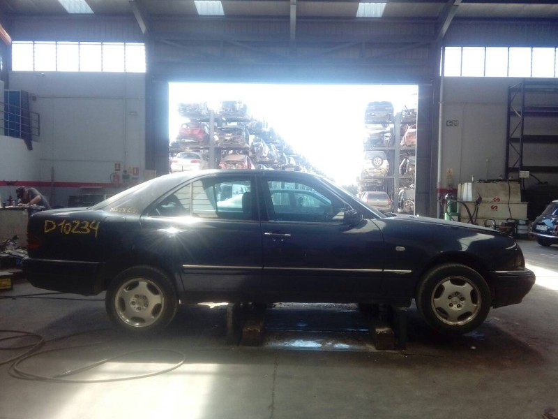 mercedes-benz clase e (w210) berlina diesel del año 2000