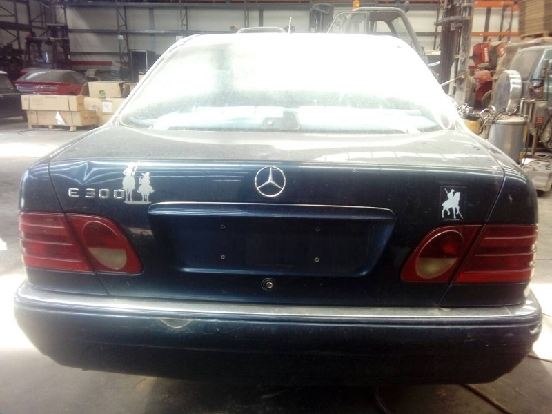 mercedes-benz clase e (w210) berlina diesel del año 2000