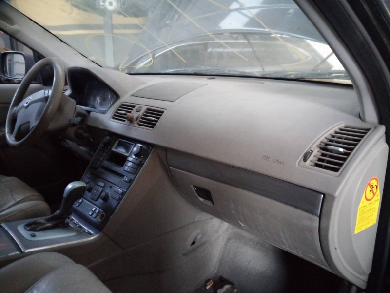 volvo xc90 del año 2004