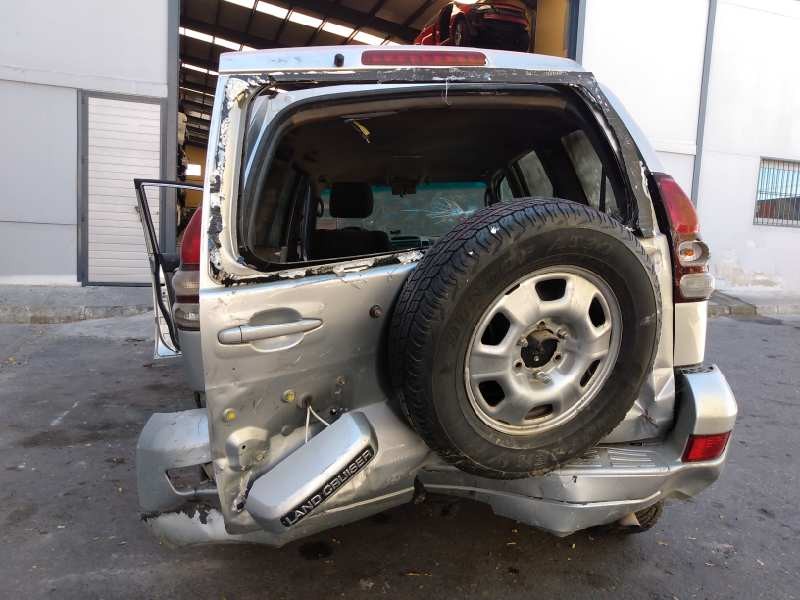 toyota land cruiser (j12) del año 2005