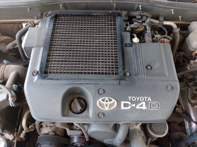 toyota land cruiser (j12) del año 2005