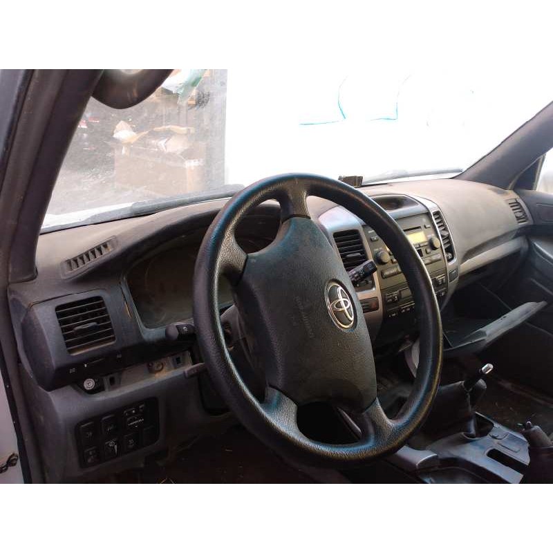 toyota land cruiser (j12) del año 2005
