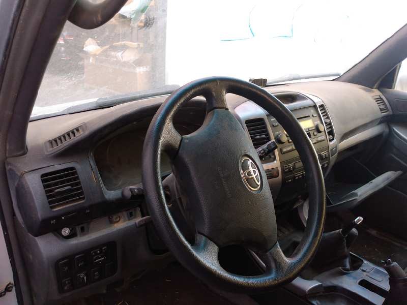 toyota land cruiser (j12) del año 2005