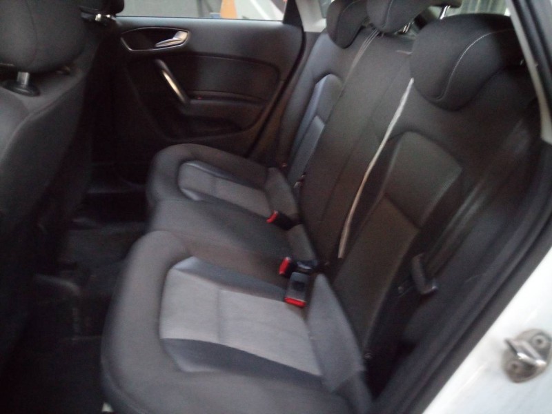 audi a1 (8x) del año 2013