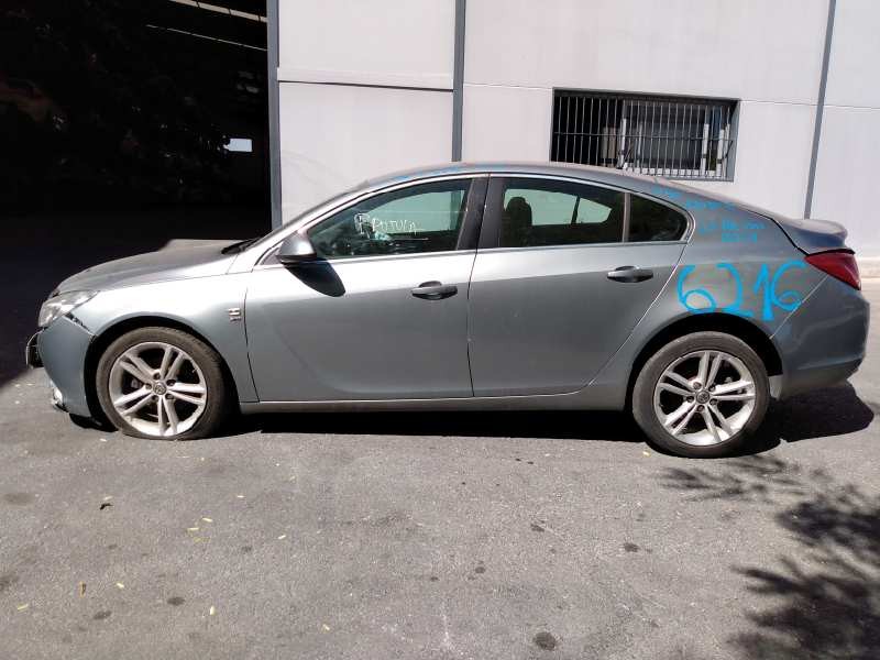 opel insignia berlina del año 2008