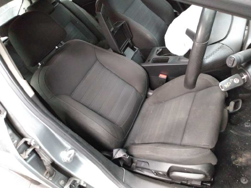 opel insignia berlina del año 2008