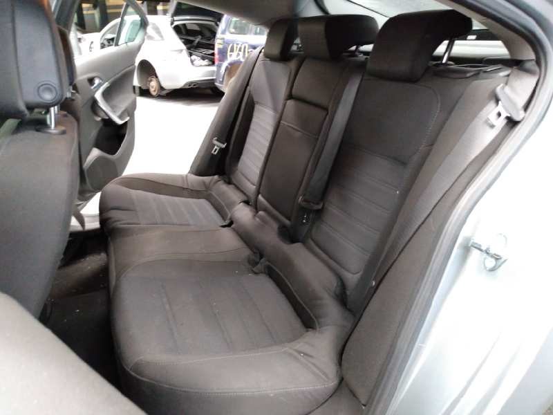 opel insignia berlina del año 2008