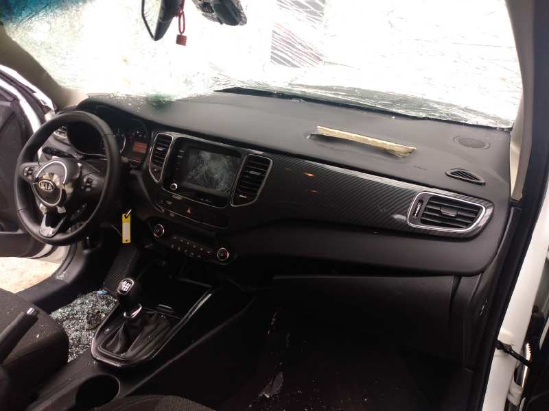 kia carens ( ) del año 2018