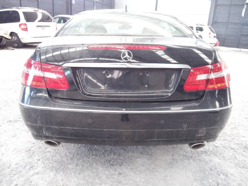 mercedes-benz clase clk (w207) coupe del año 2009