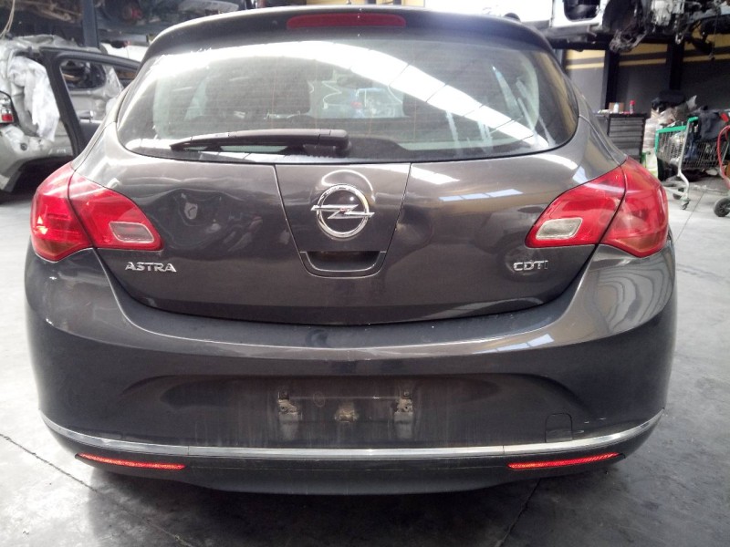 opel astra j lim. del año 2014