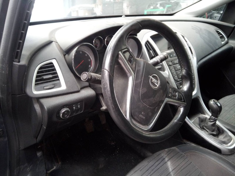 opel astra j lim. del año 2014