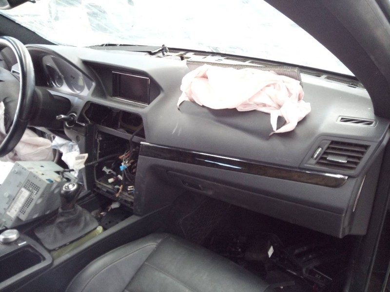 mercedes-benz clase clk (w207) coupe del año 2009