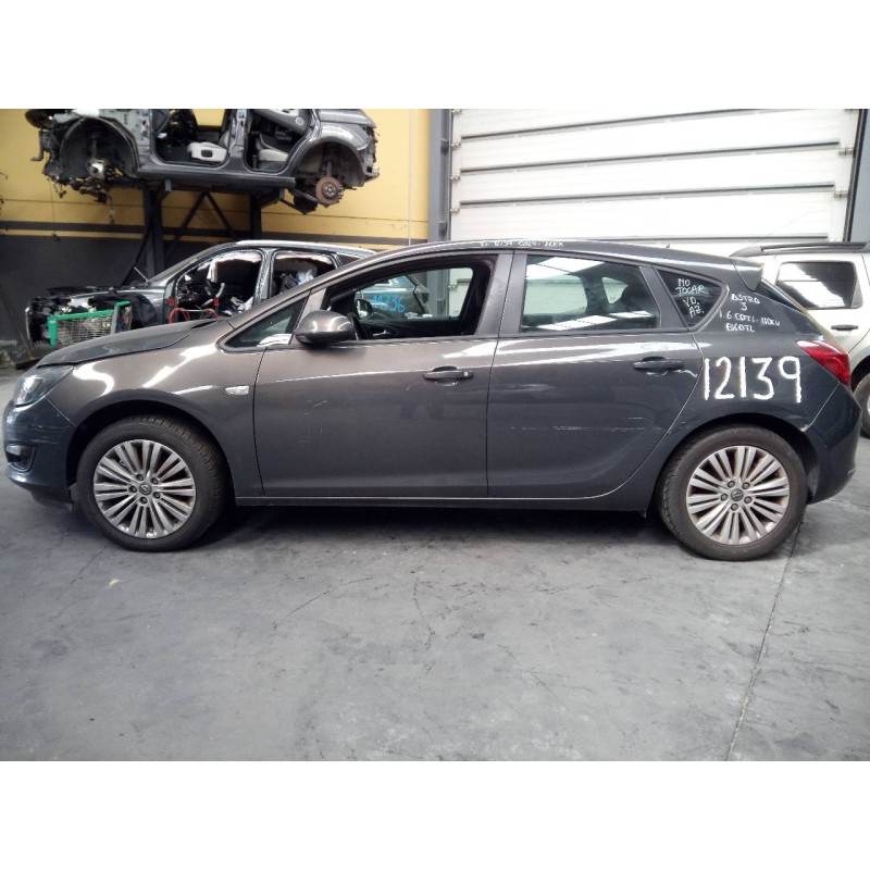 opel astra j lim. del año 2014