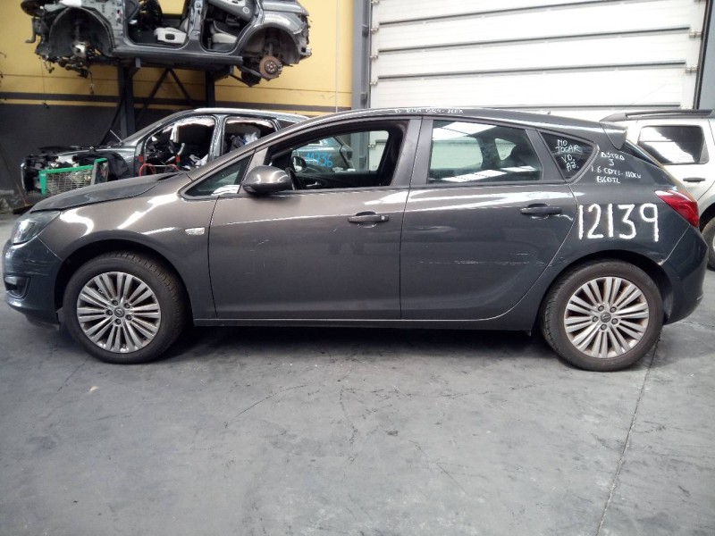opel astra j lim. del año 2014