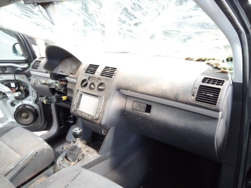 volkswagen touran (1t1) del año 2005