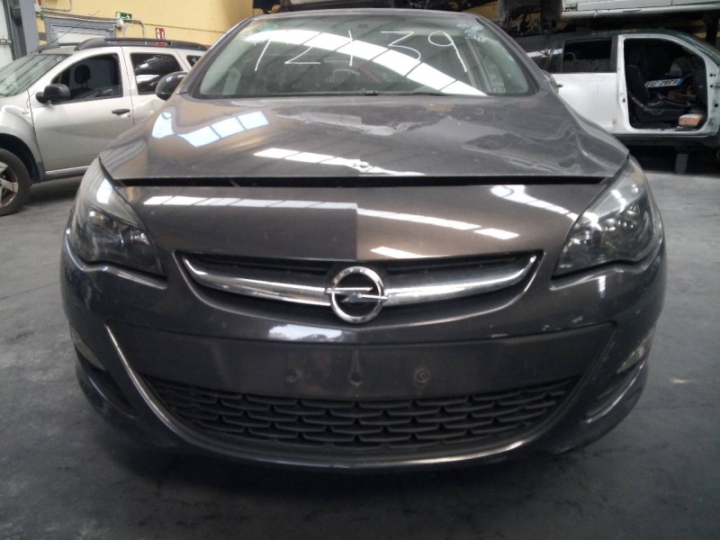 opel astra j lim. del año 2014