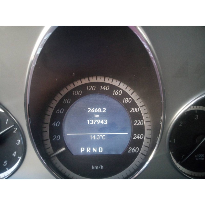 mercedes-benz clase clk (w207) coupe del año 2009