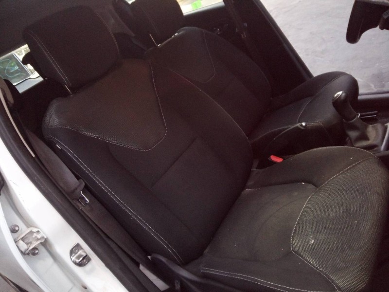 renault clio iv del año 2012