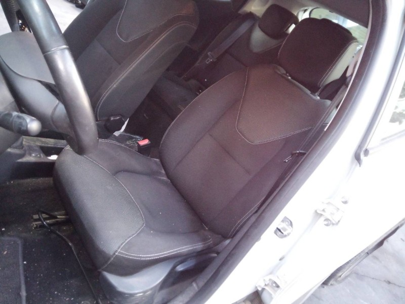 renault clio iv del año 2012