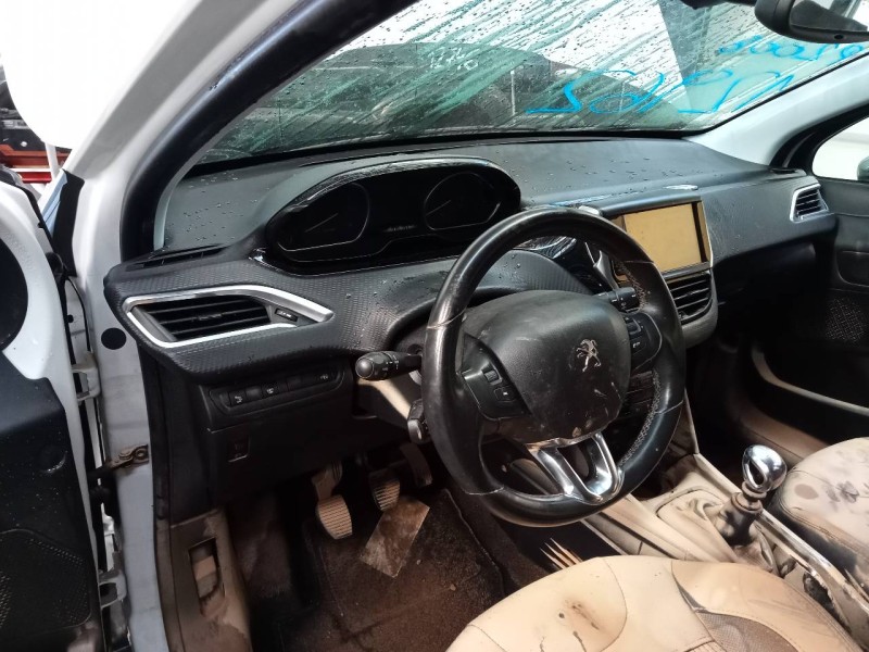 peugeot 2008 (--.2013) del año 2013