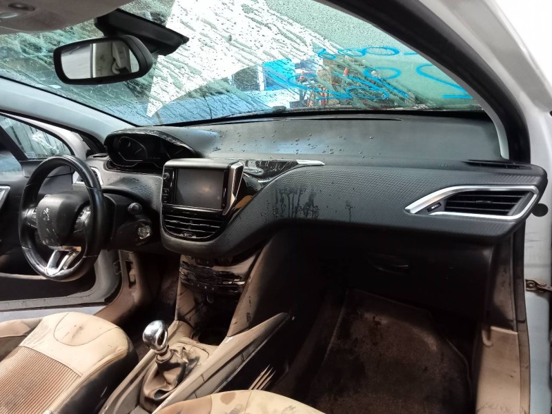 peugeot 2008 (--.2013) del año 2013