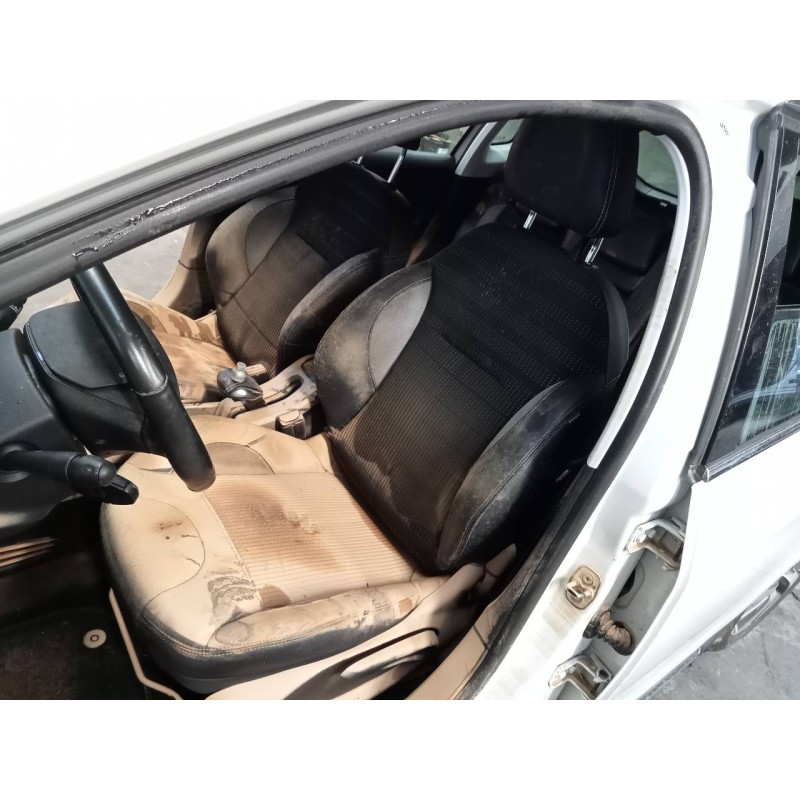 peugeot 2008 (--.2013) del año 2013