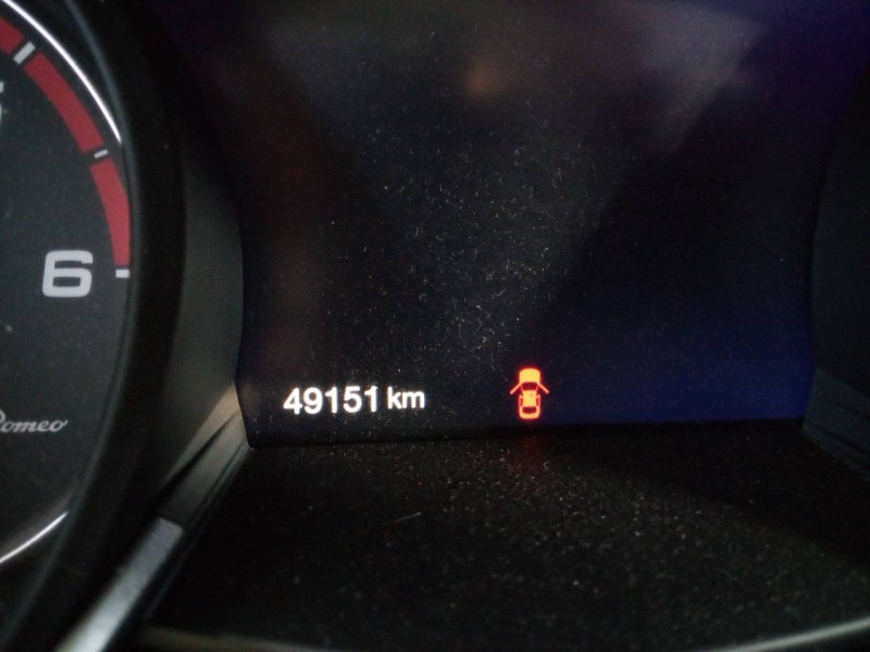 alfa romeo stelvio (630) del año 2021