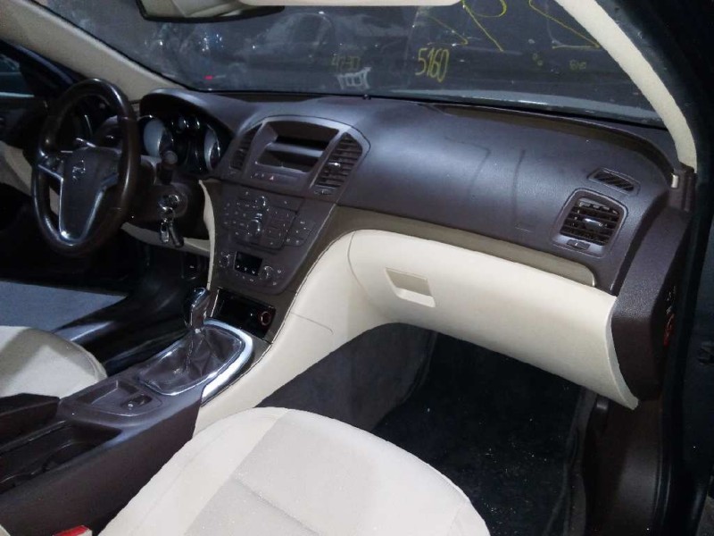 opel insignia berlina del año 2009