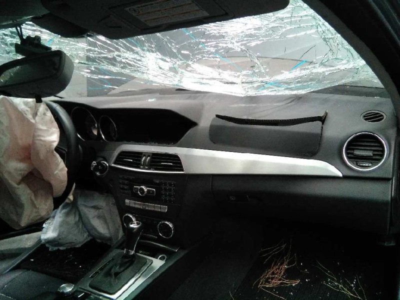 mercedes-benz clase c (w204) berlina del año 2012