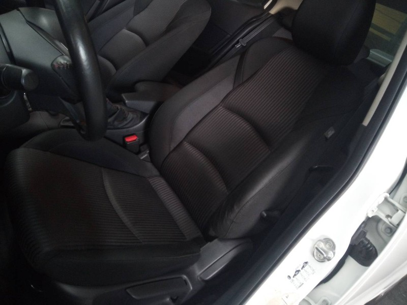 mazda 3 lim. () del año 2015