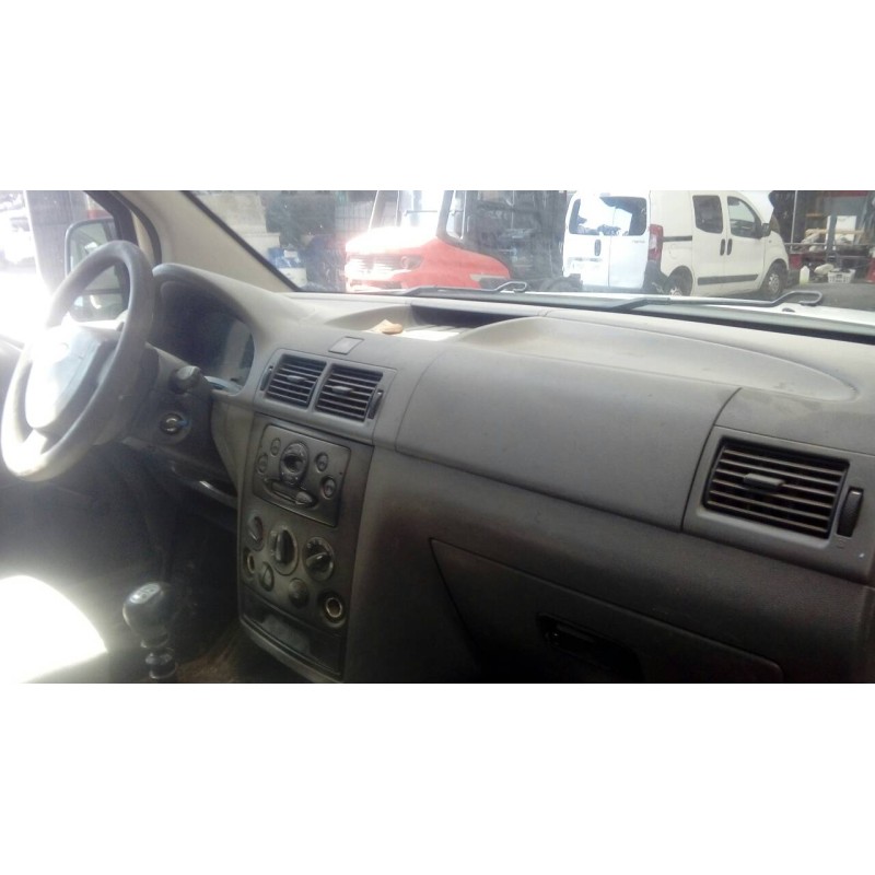 ford transit connect (tc7) del año 2003