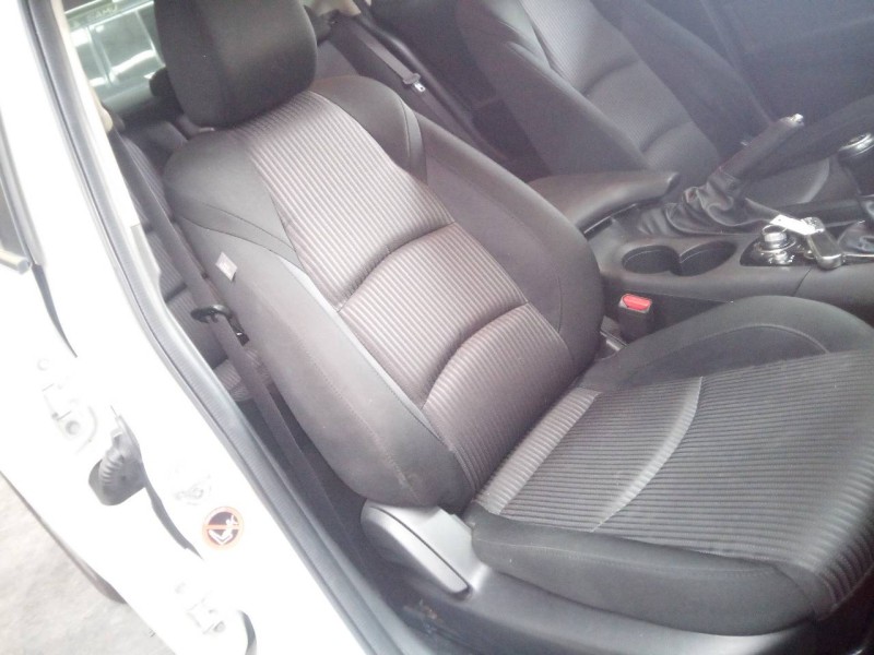 mazda 3 lim. () del año 2015