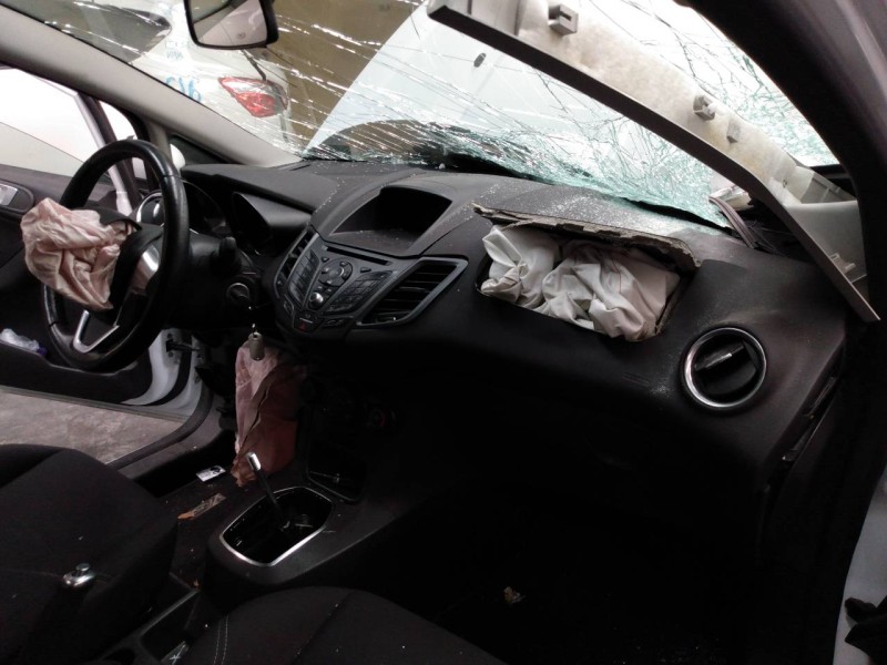 ford fiesta (ccn) del año 2012