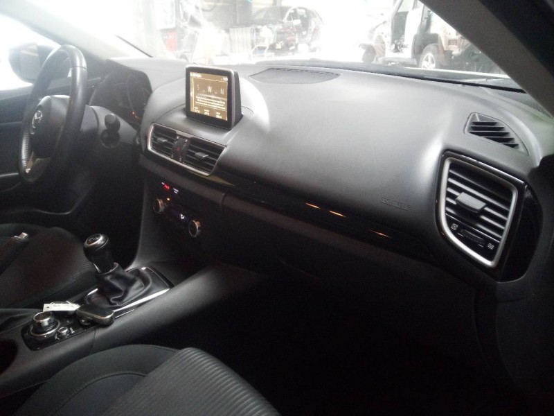 mazda 3 lim. () del año 2015