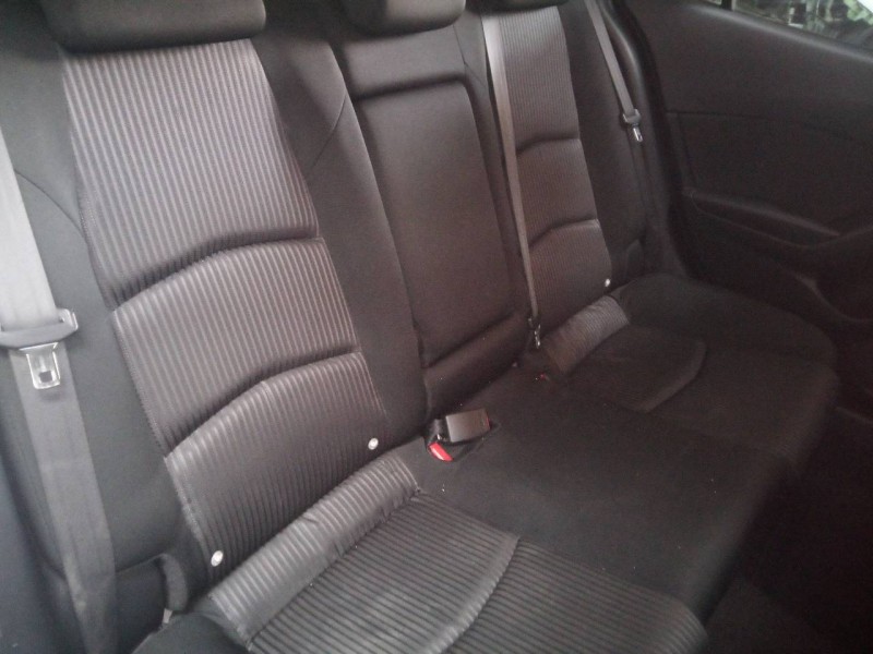 mazda 3 lim. () del año 2015