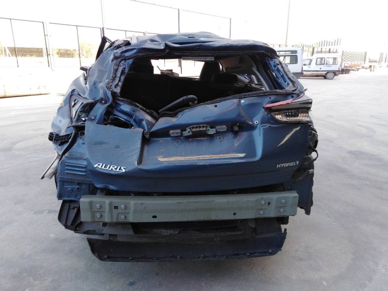 toyota auris touring sports (e18) del año 2018