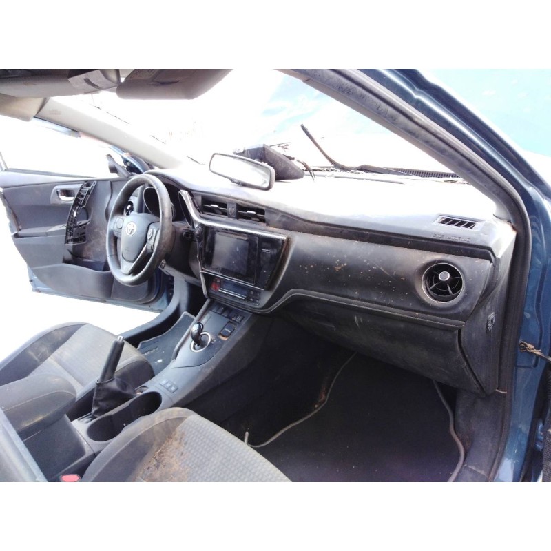 toyota auris touring sports (e18) del año 2018