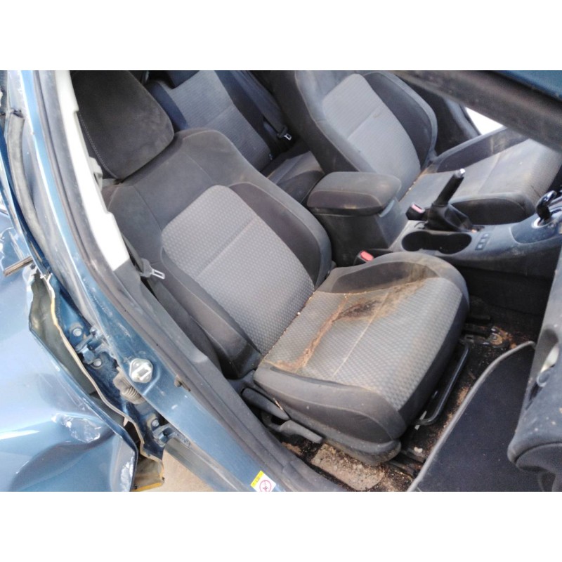 toyota auris touring sports (e18) del año 2018