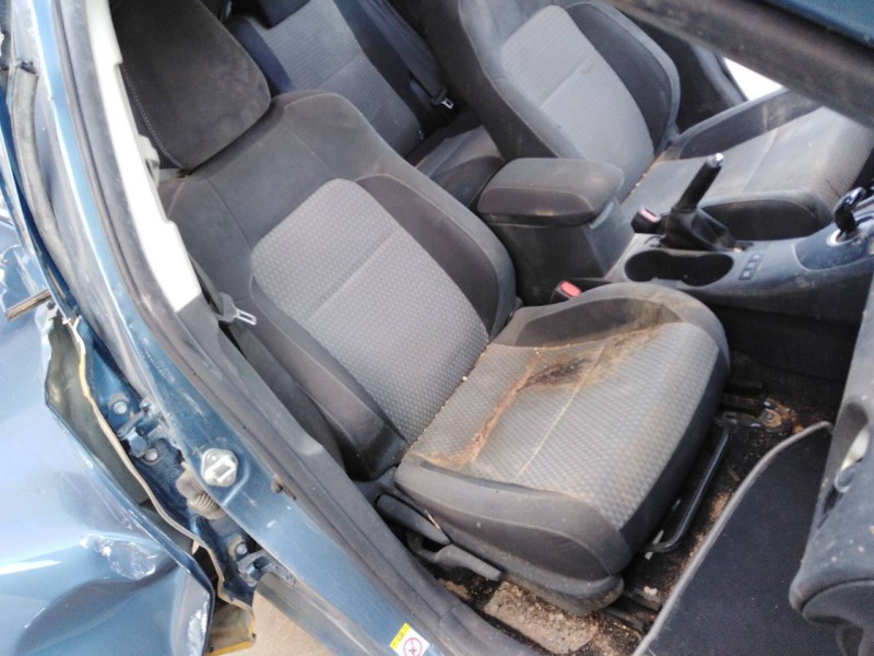 toyota auris touring sports (e18) del año 2018