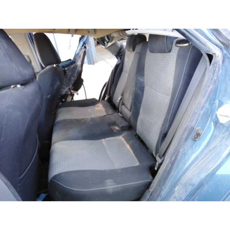 toyota auris touring sports (e18) del año 2018