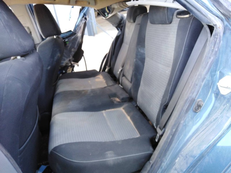 toyota auris touring sports (e18) del año 2018