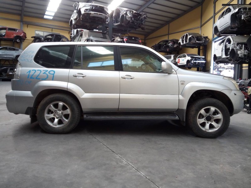 toyota land cruiser (j12) del año 2004