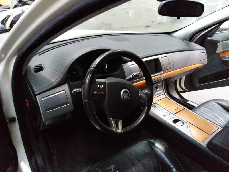 jaguar xf del año 2008