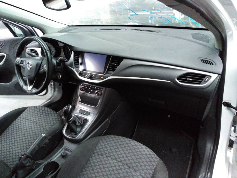 opel astra k lim. 5türig del año 2017